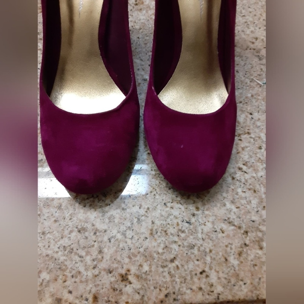 Jessica Simpson Highheel Pumps - Picture 3 of 8